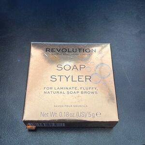 Makeup revolution soap styler